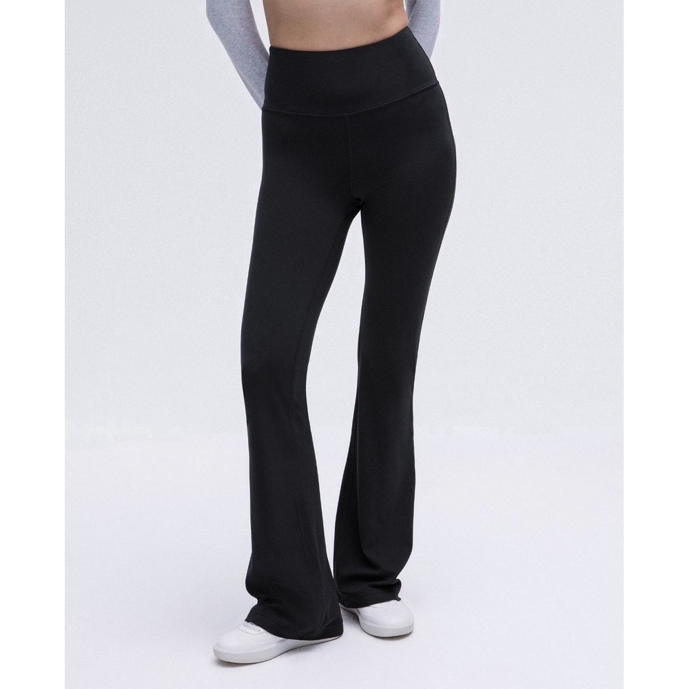 Lululemon Groove Super-High-Rise Flared Pant Nulu 32.5" Black Size 6 Excellent
